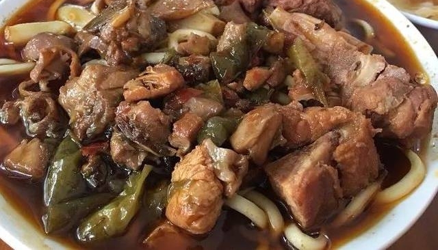 ���������ϵİ���С����������ӵ����ĳɶ�ζ��