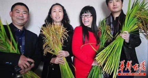 作家6年出资百万办农民文学奖 多名农民成网红