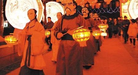 文人元宵猜灯谜真赚钱,明朝对出一个就挣10万块