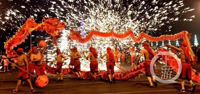 上游影像·摄影家郭洪 | 铜梁火龙闹元宵