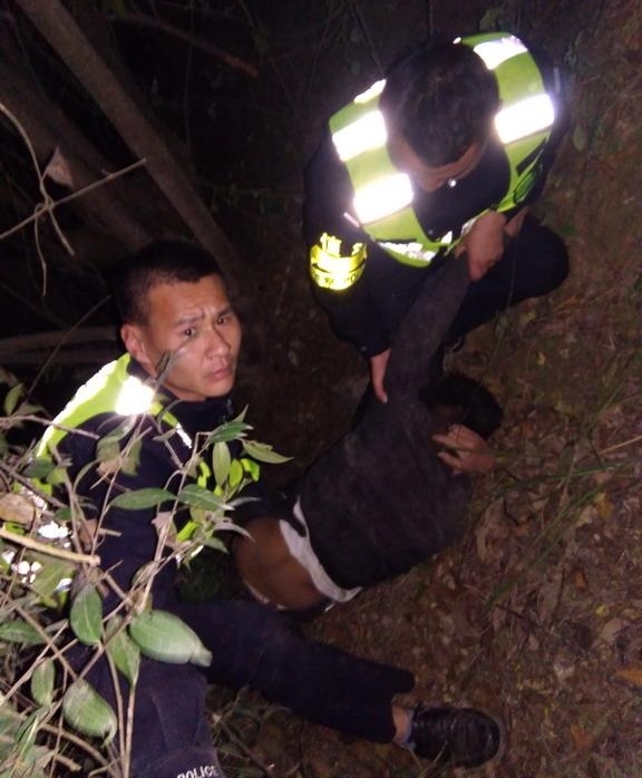 �����ʻĦ�г���������������Σ �񾯼�ʱ����
