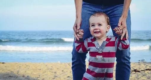 ��һ�����ӱ������м�����������������˺�������