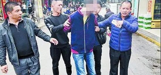 警察学暗语装吸毒圈锛偨谈革紓 3天捣毁一锛偽?九笥讶︼紓