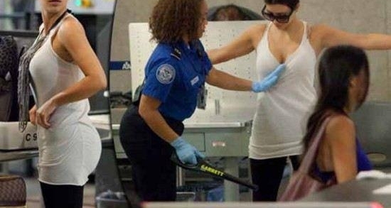 直击美国机场的安检