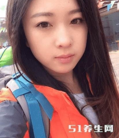 镜头下:川藏线上“穷游女”的真实生活
