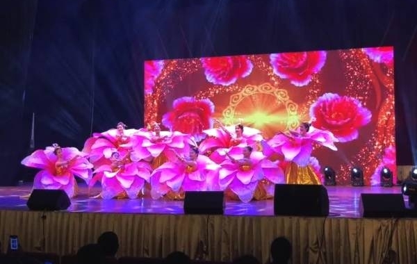 “春暖花开新时代”,番禺这场演出真是精彩绝伦!快快跟小番来看一看!