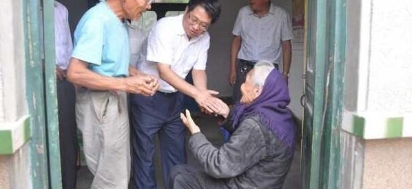 弥补九万、60岁农村老人每月领1300元,农村人愿意这样吗?