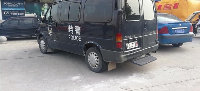 ȫ����ʢ��װ�γ�¥��һŮ������¥���񾯳ɹ�����