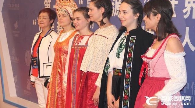 �׽�����Դ������Ů��������ʢ��Ļʽ ������ͼ