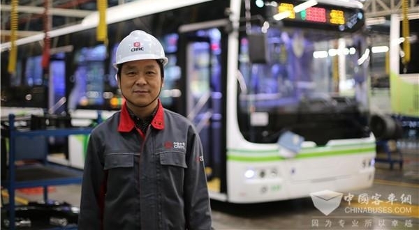 “钢铁裁缝”——中车电动杜忠元