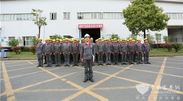 “钢铁裁缝”——中车电动杜忠元