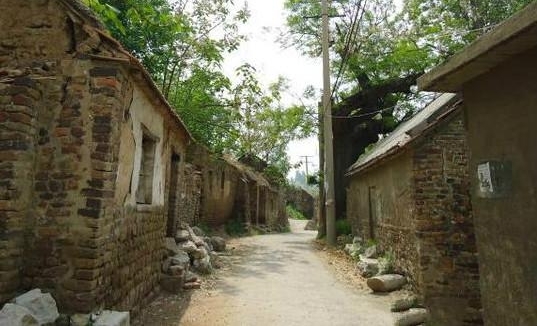 大学毕业被骗, 卖进深山为人妻, 生死关头婆婆给她一条生路