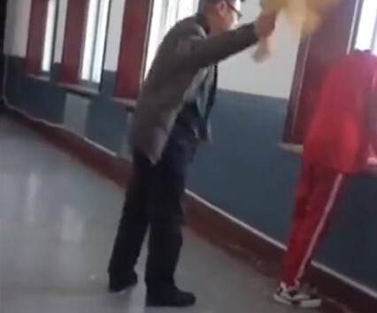 �������ã���ʦ�巣ѧ�����ɨ�㱻ְͣ �������ȴ��ͦ��ʦ