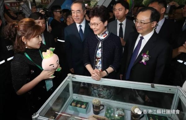 ɫ��ζ ������ �ո�ͬ�ľٰ��׽조�����Ļ����껪��