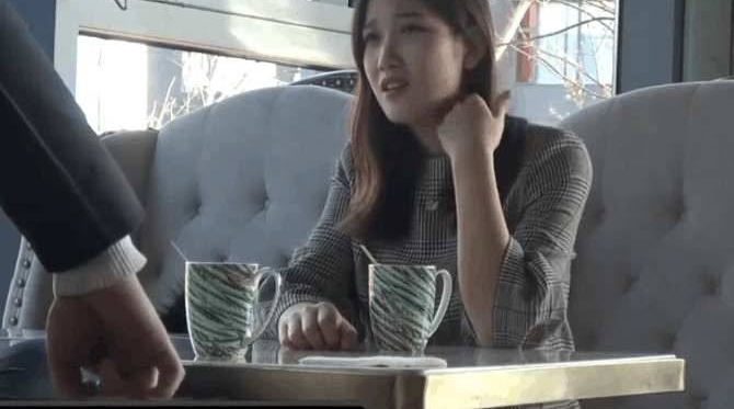 90后女子相亲时说了句这样的话, 遭到男子一巴掌打脸, 网友