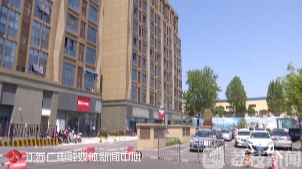 共有车位收费标准单方定?“霸王条款”有待修正