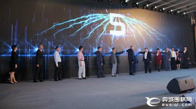 �׽�����Դ������Ů��������ʢ��Ļʽ ������ͼ