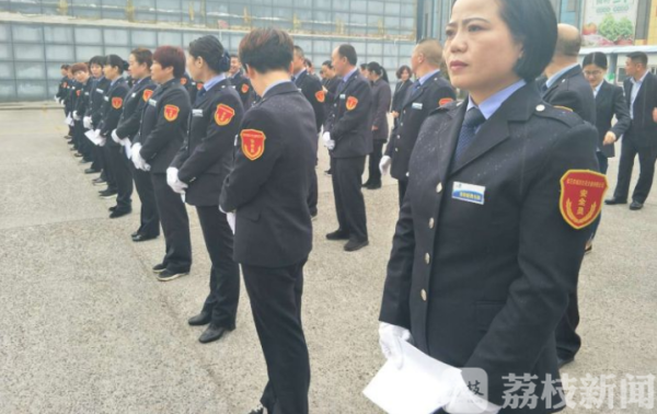 �����硱�ߣ���Ǩ���������Ը��������Ĺ�����·����