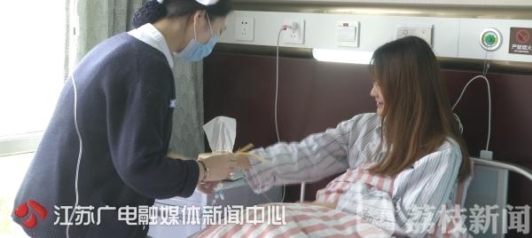 ����Ů�����ż������ı��Ӿ�Ȼ�����ˣ����ң����߰�æ��ϵҽԺ��ѽ���