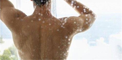 Ů�ӱ��ȼ޸�50��Ĵ��壬�»�ҹ����ϴ���Ů��ȴ�ı����뷨