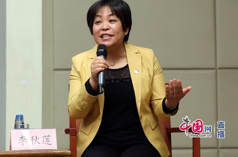新闻办就艰苦奋斗创造幸福生活等内容举行基层干部记者见面会