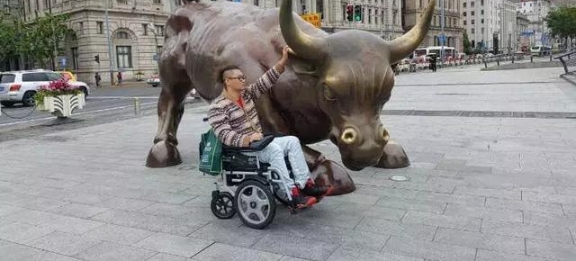 ���� һλ��λ��̱�ߵ���־����