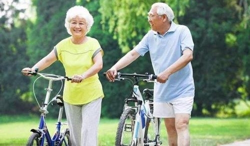 ���һ�ܣ�����С��ѧ��Ϣ��ʼ�Ǽ� �н���Ʊ������50��Ԫ��