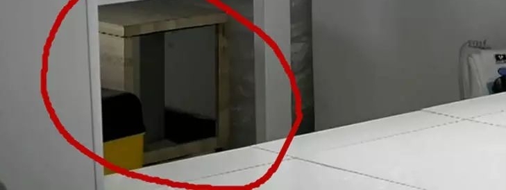 �ϰ��ڹ�˾Ů��װ��յLED�� ŮԱ��֪�����������