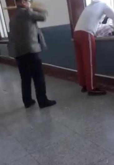 ���н�ʦ���������� �����쳹����ɨ�㶼���