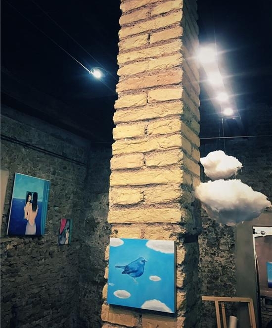 ��ȱϯ�ߵĹ�����-�̻�����Ʒչ�������������Ļ