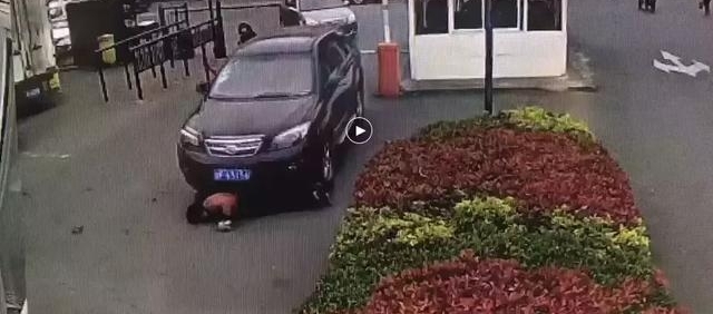 ����˲�䣡����һŮ˾�������ŵ�ɲ������Ѯ���������������