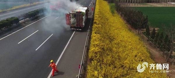 潍坊:无人机演练巧遇货车起火 交警消防合力救援避惨剧