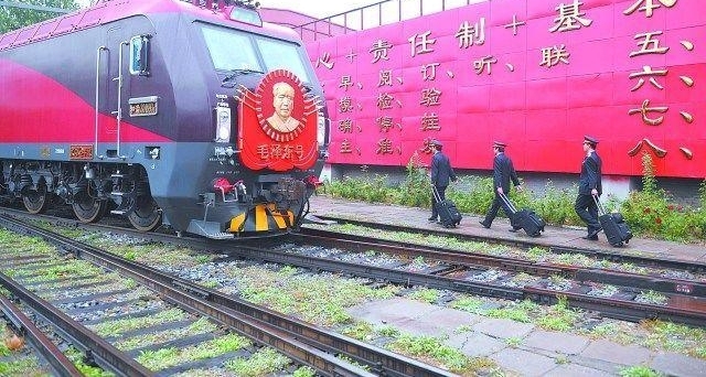 ��ʱ������·���������ڷ壺��ʻʷʫ���Ļ��� д����ʱ���Ĵ���