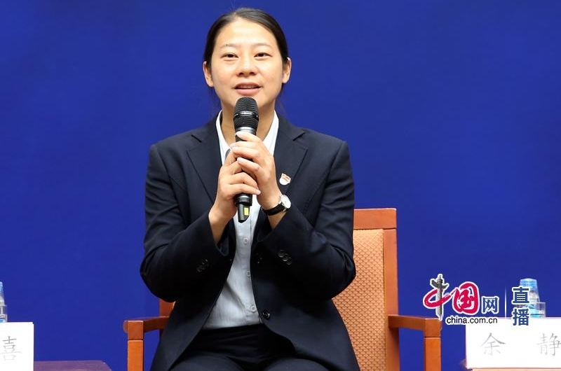 新闻办就艰苦奋斗创造幸福生活等内容举行基层干部记者见面会