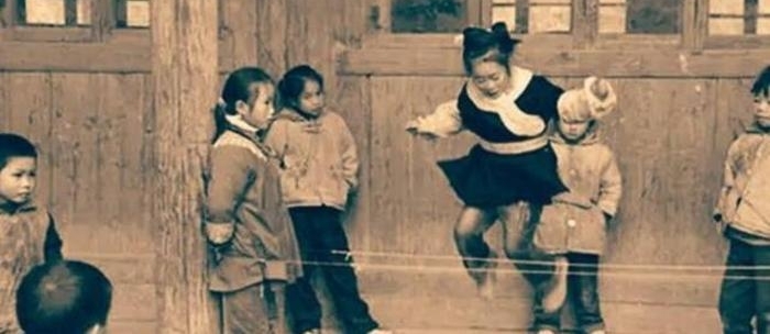 ũ������Ƭ��ͼ2���к���������飬���һ�ŵĶ����Ѿ�û����