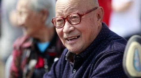 60岁的农村老人,交不起养老保险怎么办?专家:每月还有75元能领