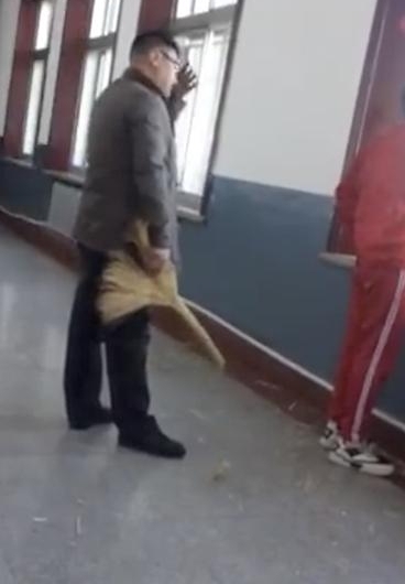 ���н�ʦ���������� �����쳹����ɨ�㶼���