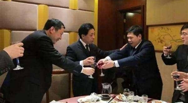 ��ζԸ�������Ȱ�ơ���С�ˣ�3�������С�˲���ɧ���㣬�ܾ���