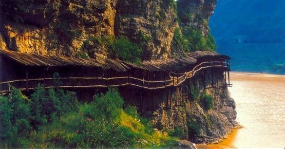 中国一铁路打破了蜀道难于上青天的神话,你知道是什么铁路吗?