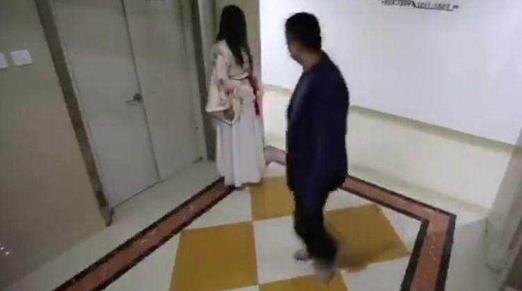 Ů�Ӱ硰�����ȵ������ˣ�����һλ���壬������һĻ����ʧ�����!
