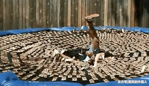 ��������ʵ������1���ǿ��������з���, ���������ڲ���
