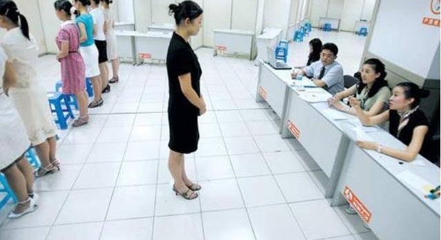 如何把一杯豆浆卖到15万?95后小伙搞笑回答,反被录用!