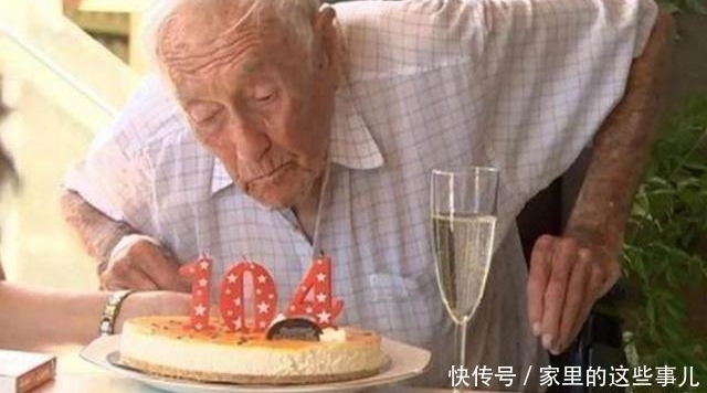 ��˥����������꣬��λ104��Ŀ�ѧ�ң�ѡ���ˡ�����������