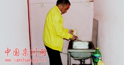 小饭店里故事多