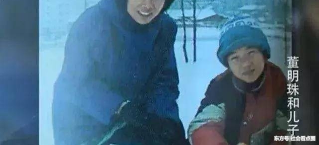 ����ͬѧ����13�꣬��ĸŭ���޷���Ǯ��ƽ�����۲��ź��ӵ�δ��