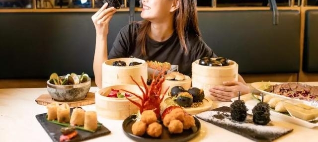 ��������ҡ��ڰ����ġ����ˣ������ַ����������ܣ�