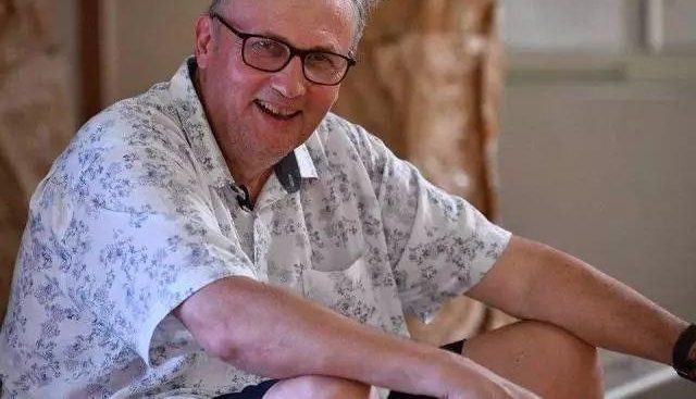 对话法国哲学家Oscar Brenifier:18岁开始学哲学思辨,太晚了