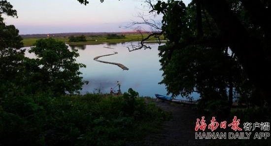 海口水漫蛇桥落日美