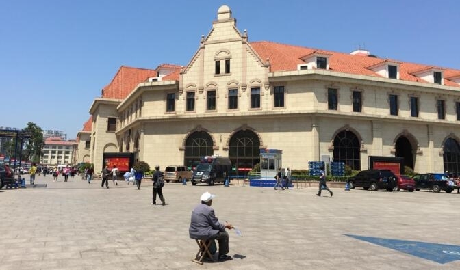�뺣������Ļ�վ���ɵ¹��˽��죬���ƹ��ڡ���ţ����վ