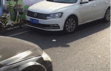 �ӱ����ݣ�Ů˾�����ж���һ���֣�����������˵�����·